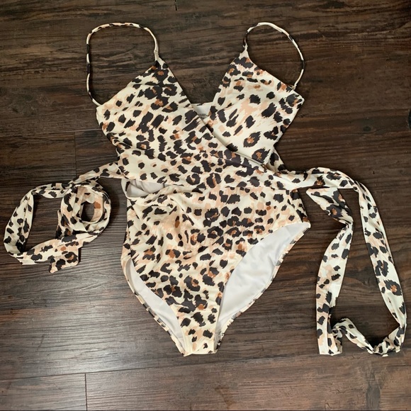 Aerie Leopard Wrap One Piece Swimsuit - Picture 5 of 8